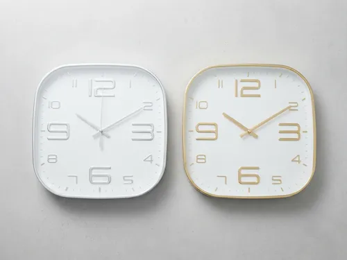 Reloj De Pared Quartz Numeros Plateado Dorado 30 Cm Cuadrado Dorado Blanco
