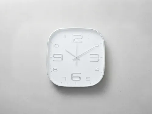 Reloj De Pared Quartz Numeros Plateado Dorado 30 Cm Cuadrado Plateado Blanco