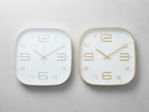 Reloj De Pared Quartz Numeros Plateado Dorado 30 Cm Cuadrado Plateado Blanco